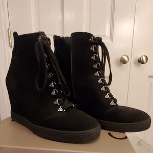 Fergie black wedge shooties
